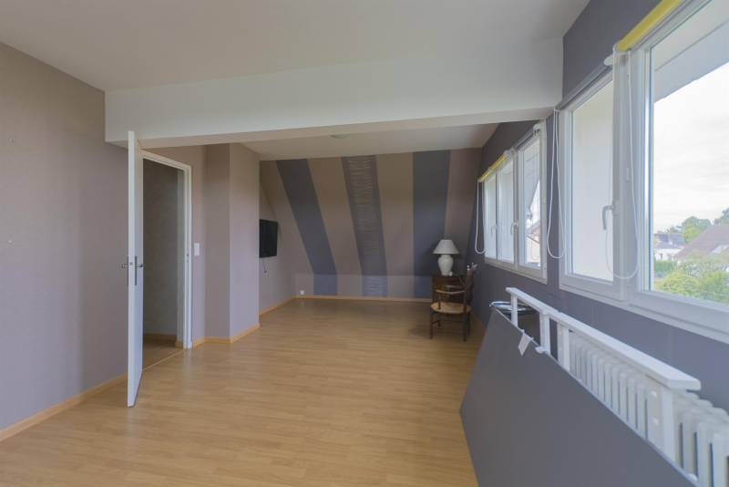 En EXCLUSIVITÉ, Pavillon BEAU VOLUME 200m² situé à ST-ROMAIN DE COLBOSC (76430)