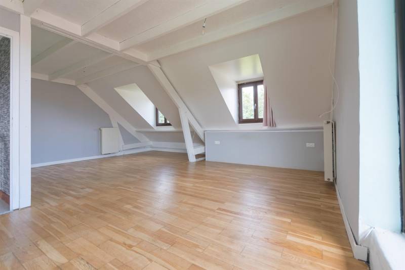 VENDU ! Maison à colombages VOLUME FAMILIAL offrant vie de PLAIN-PIED sur belle parcelle de terrain 2600m² à ST-ROMAIN DE COLBOSC (76430)