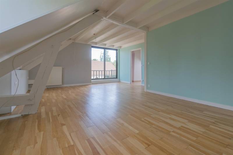 VENDU ! Maison à colombages VOLUME FAMILIAL offrant vie de PLAIN-PIED sur belle parcelle de terrain 2600m² à ST-ROMAIN DE COLBOSC (76430)