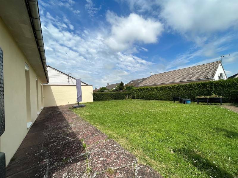 VENDU ! PLAIN-PIED TOTAL en très bon état avec GARAGE et JARDIN situé à TURRETOT (76280)