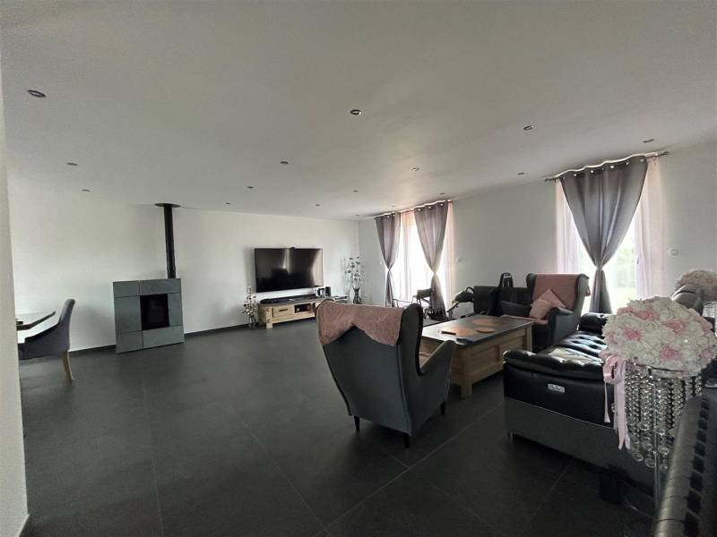 VENDU ! PLAIN-PIED TOTAL en très bon état avec GARAGE et JARDIN situé à TURRETOT (76280)