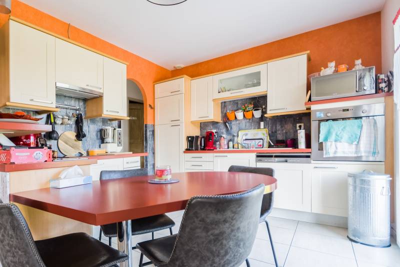 Maison de PLAIN-PIED TOTAL édifiée sur belle parcelle de terrain 1000m² entre LILLEBONNE et ST-ROMAIN