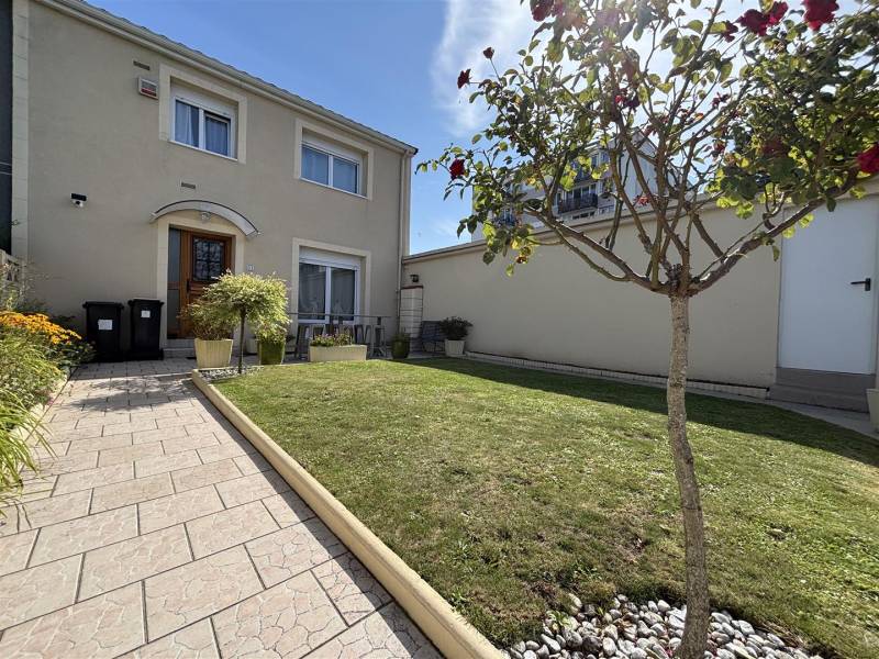 Maison Volume FAMILIAL T4 située proche de tout au HAVRE (76610) - Secteur pavillonaire de Caucriauville