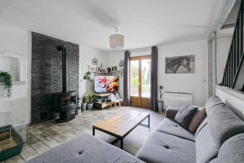 En EXCLUSIVITÉ, Maison offrant vie de PLAIN-PIED située entre CRIQUETOT L'ESNEVAL (76110) et SAINT-ROMAIN DE COLBOSC (76430)