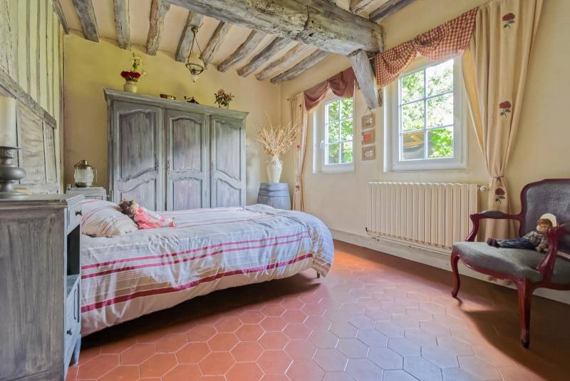 VENDU ! En co-EXCLUSIVITÉ, Bâtisse NORMANDE pleine de CHARME située entre SAINT-ROMAIN DE COLBOSC (76430) et BRÉAUTÉ (76110)