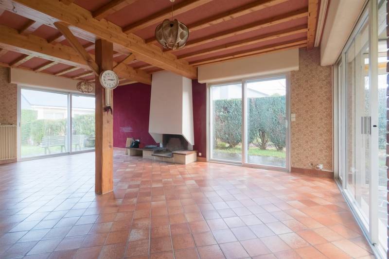 SOUS-COMPROMIS ! BELLE Maison NON-MITOYENNE offrant vie de PLAIN-PIED située au CALME à SAINT-LAURENT-DE-BREVEDENT (76700)
