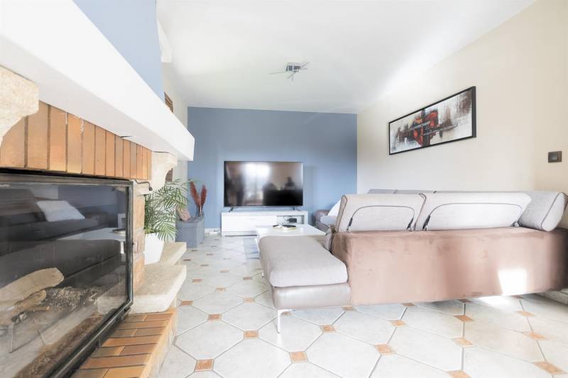 SOUS-COMPROMIS ! En EXCLUSIVITÉ, Maison NON-MITOYENNE en TRÈS BON ÉTAT située à proximité de SAINT-ROMAIN DE COLBOSC (76430)