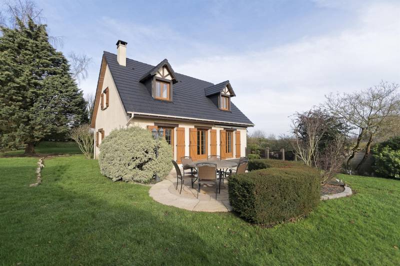 SOUS-COMPROMIS ! En EXCLUSIVITÉ, Maison NON-MITOYENNE en TRÈS BON ÉTAT située à proximité de SAINT-ROMAIN DE COLBOSC (76430)
