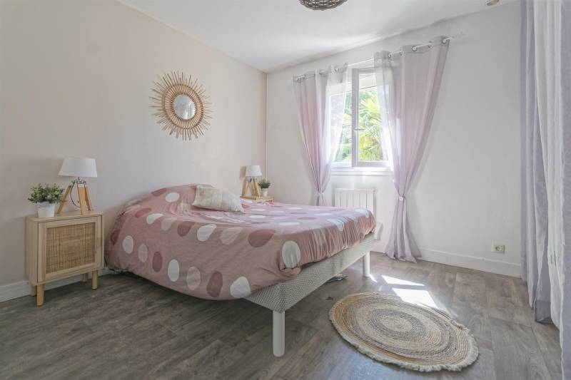 Maison volume FAMILIAL offrant vie de PLAIN-PIED située au CALME proche SAINT-ROMAIN DE COLBOSC (76430)