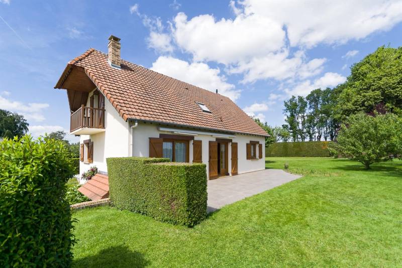 BELLE Maison offrant vie de PLAIN-PIED située dans un AGRÉABLE environnement à SANDOUVILLE (76430)