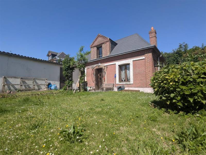 En EXCLUSIVITÉ, Maison NON-MITOYENNE offrant vie de PLAIN-PIED située à 5min de SAINT-ROMAIN DE COLBOSC (76430)