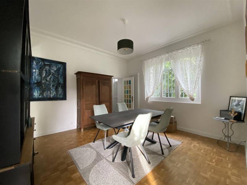 En EXCLUSIVITÉ, Maison NON-MITOYENNE idéalement située en plein CENTRE de MONTIVILLIERS (76290)