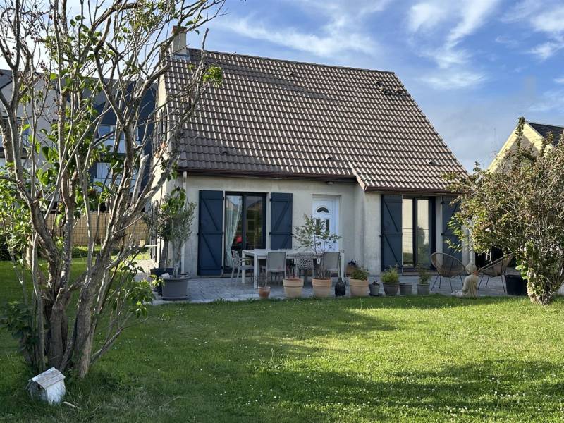 En EXCLUSIVITÉ, Maison NON-MITOYENNE en TRÈS BON ÉTAT bien située à GAINNEVILLE (76700)