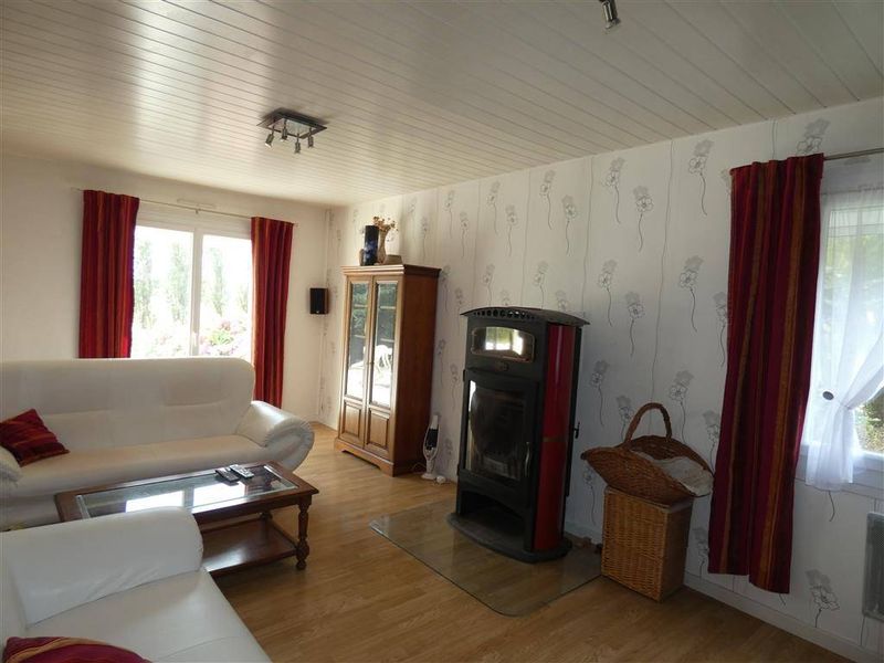 à vendre maison 3 chambres sur sous-sol complet située entre Montivilliers et Saint Romain de Colbosc