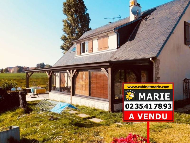 Vendu ! MAISON FAMILIALE F6 de 140m² HAB. avec vie de PLAIN-PIED à SAINT ROMAIN (76430)