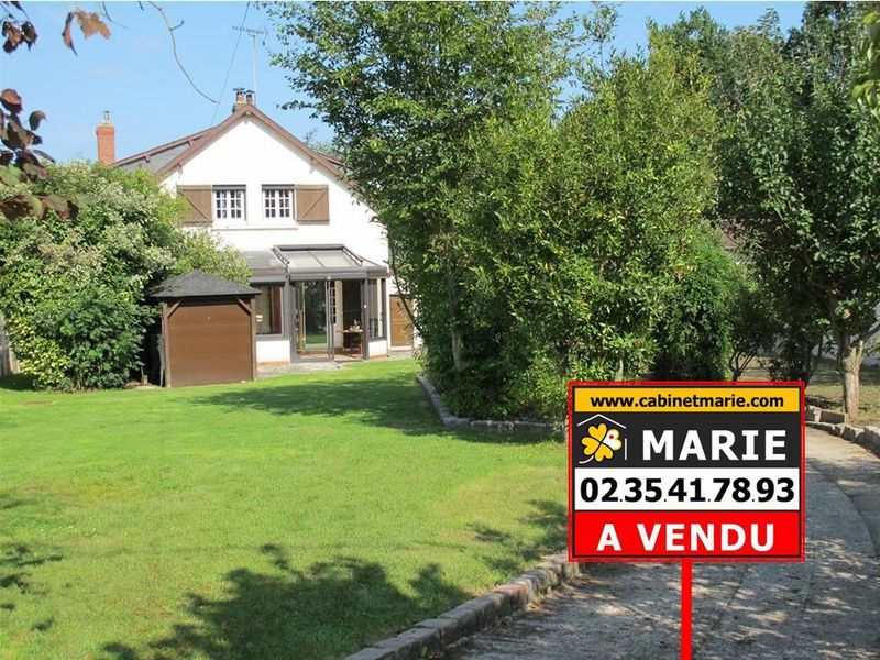 Vendu ! JOLIE MAISON T5 avec JARDIN et GARAGE située à SAINT-LAURENT-DE-BRÉVEDENT (76700)