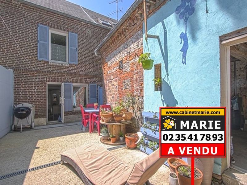 Vendu ! CHARMANTE MAISON DE VILLE T3 sur COUR située PLEIN COEUR de CRIQUETOT L'ESNEVAL (76280)
