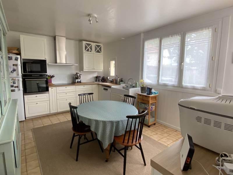 MAISON NON MITOYENNE + de 140m² hab. située au Cœur de SANVIC