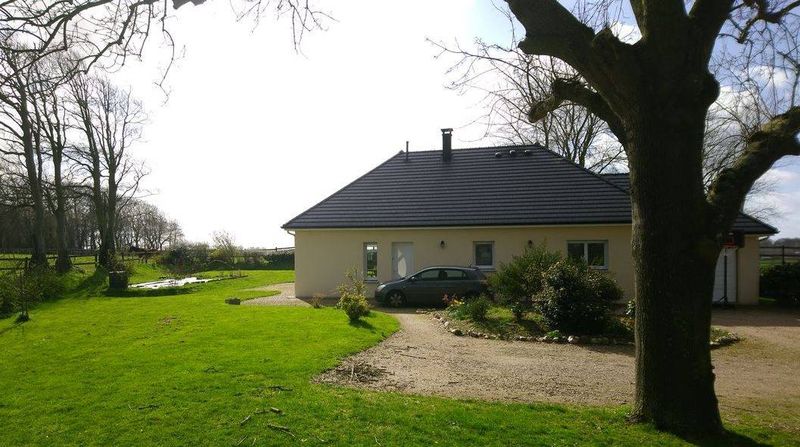 À vendre, BEAU PLAIN-PIED RÉCENT T4  sur TERRAIN PAYSAGER 1800m² situé proche ÉTRETAT (76790).