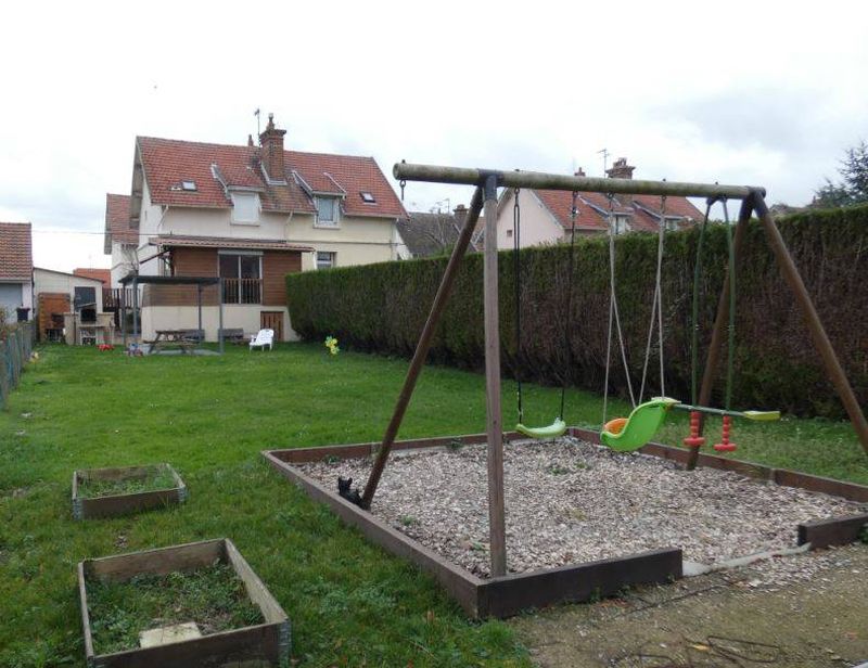 À vendre, MAISON T3 avec GARAGE et JARDIN CLOS située à GONFREVILLE L'ORCHER 76700, proche entrée du Havre.