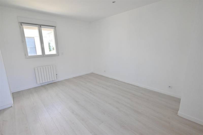 VENDU ! Maison récente NON-MITOYENNE avec JARDIN CLOS située rue pavillonnaire de Graville au HAVRE (76600)