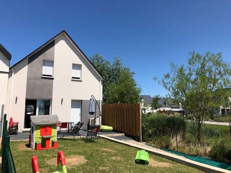 À vendre, JOLIE MAISON RÉCENTE - RT2012 - avec JARDIN et GARAGE située à 5 minutes de MONTIVILLIERS 76290