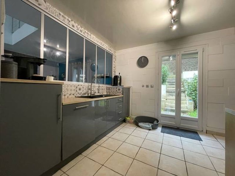 À vendre, PAVILLON TRADITIONNEL T6 sur SOUS-SOL COMPLET avec vie de PLAIN-PIED situé à MONTIVILLIERS (76290)