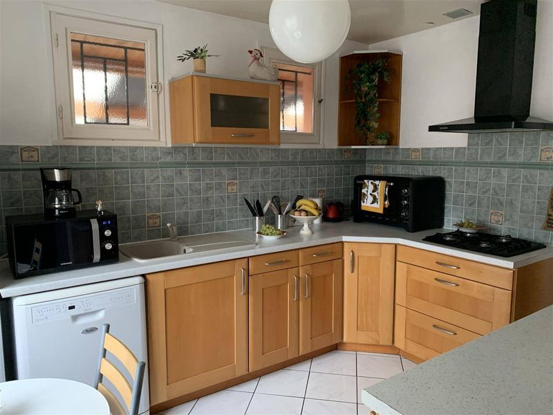 À vendre, JOLIE MAISON FAMILIALE T5 avec GARAGE et JARDIN CLOS située au HAVRE - APLEMONT 76610