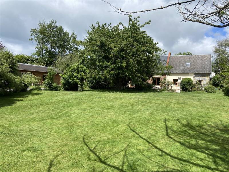 En EXCLUSIVITÉ, ENSEMBLE IMMOBILIER sur BELLE PARCELLE de terrain + de 3000m² idéalement situé à OCTEVILLE SUR MER (76930)