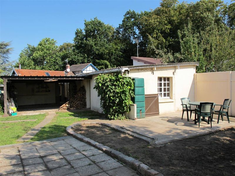 Maison 3 chambres avec nombreuses dépendances en vente à saint laurent de brévedent 76700