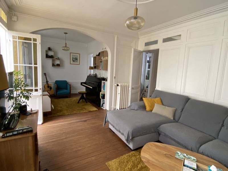 MAISON NON MITOYENNE + de 140m² hab. située au Cœur de SANVIC