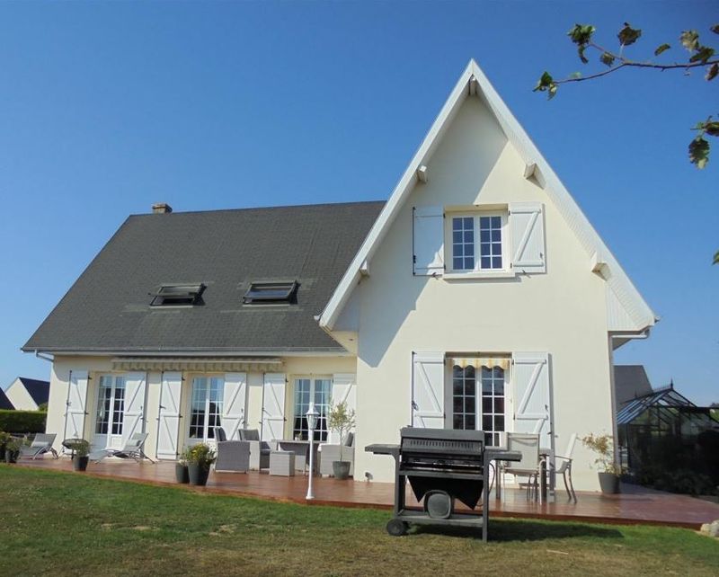 MAISON GRAND VOLUME sur SOUS-SOL T6 CAUVILLE SUR MER Centre BOURG (76930)