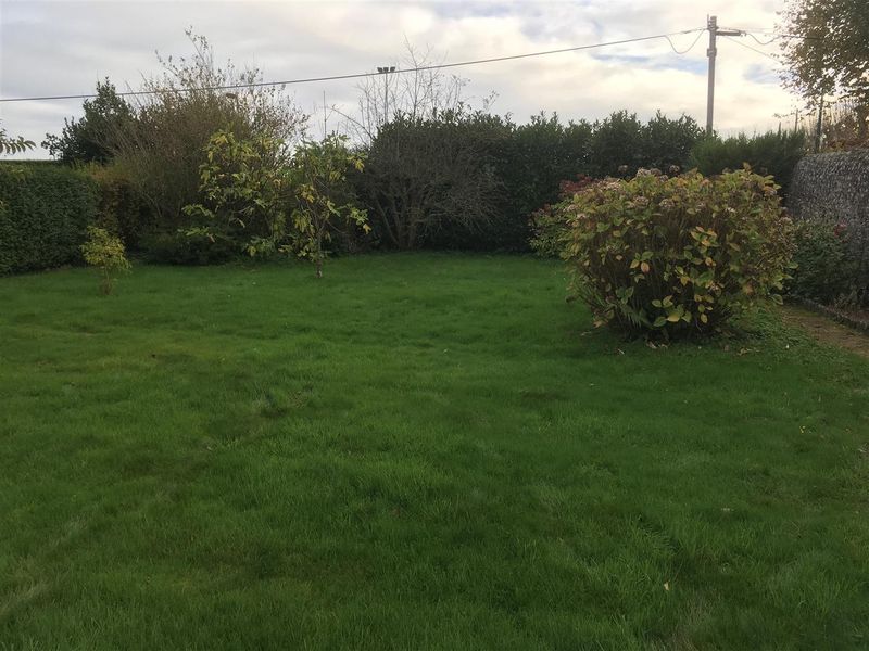 Vendu ! JOLI PAVILLON avec GARAGE + JARDIN T5 à ST SAUVEUR D'EMALLEVILLE (76110)