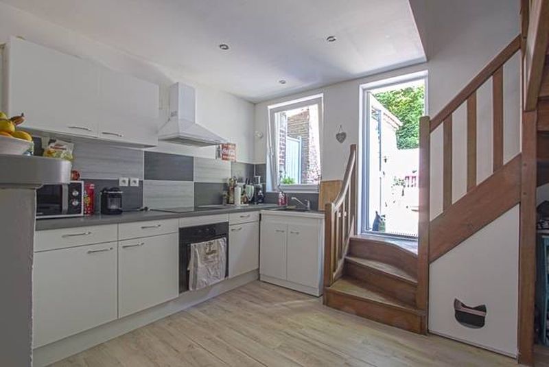 CHARMANTE MAISON DE VILLE T3 sur COUR située PLEIN COEUR de CRIQUETOT L'ESNEVAL 76280, proche LE HAVRE 76600