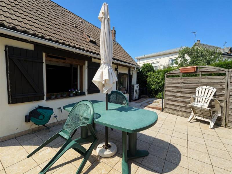 Pavillon offrant vie de PLAIN-PIED en BON ÉTAT dans secteur recherché à HARFLEUR (76700)