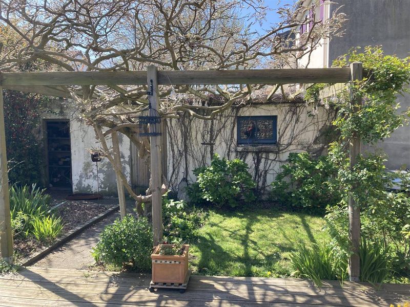 VENDU ! Jolie Maison de CARACTÈRE au CALME située au HAVRE (76610) Place Sainte-Cécile