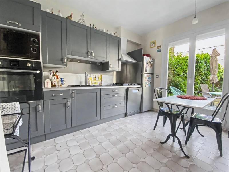 BELLE Maison de CARACTÈRE offrant de BEAUX VOLUMES idéalement située au HAVRE (76600) - Ste Anne