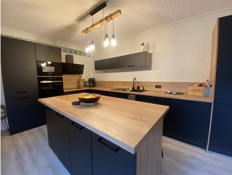 VENDU ! EN EXCLUSIVITÉ, Maison de caractère entièrement RÉNOVÉE avec vie de PLAIN-PIED situé à ST-ROMAIN - CENTRE (76430)