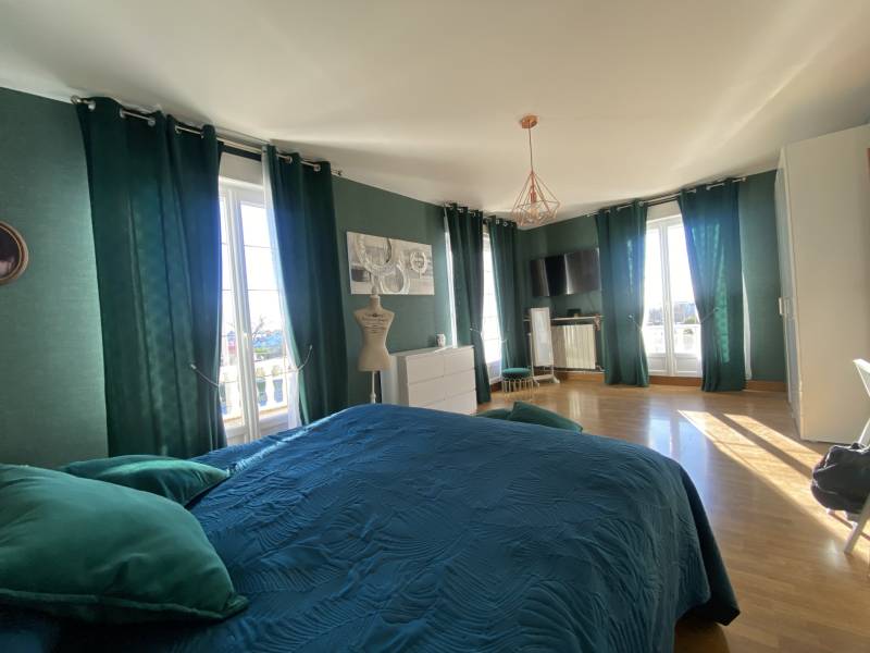 Maison volume 7 CHAMBRES avec vie de PLAIN-PIED au CALME - LE HAVRE Aplemont (76610)