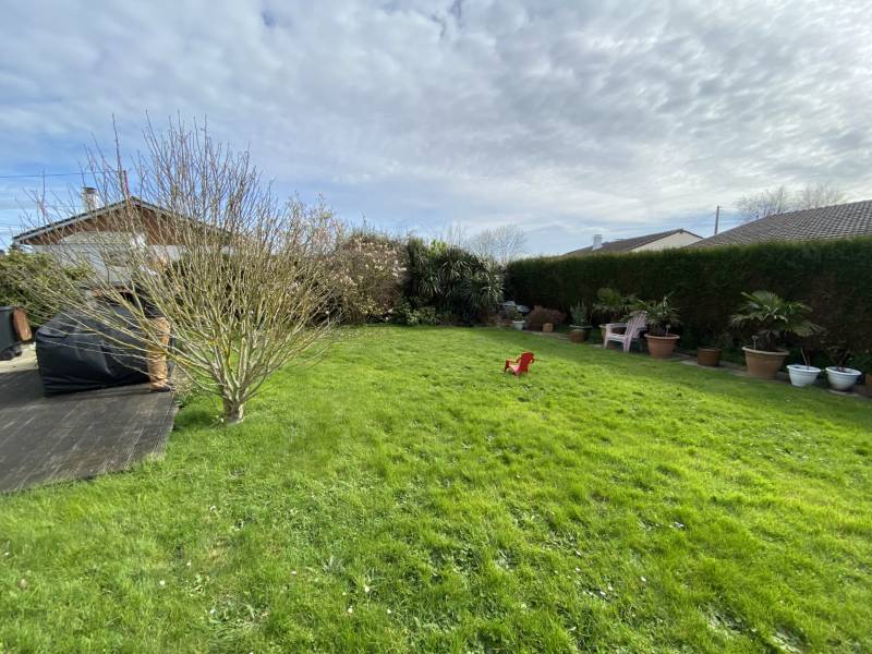 VENDU ! EN EXCLUSIVITÉ, Secteur résidentiel de Dollemard, Pavillon non-mitoyen VOLUME T5 offrant vie de PLAIN-PIED situé au HAVRE (76620)