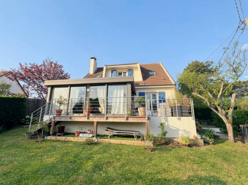 Belle Maison 140m² offrant vie de PLAIN-PIED très bien située au CALME à SAINTE-ADRESSE (76310)