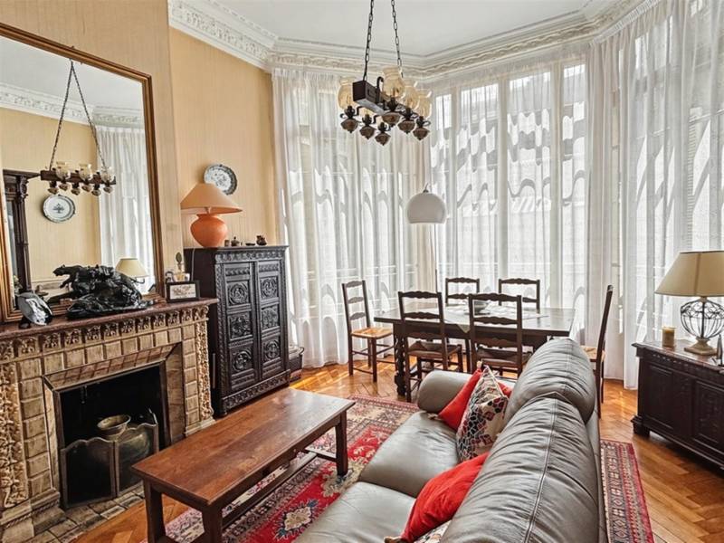 Appartement type HAUSSMANNIEN beau VOLUME 160m² idéalement située en plein CENTRE-VILLE du HAVRE (76600)