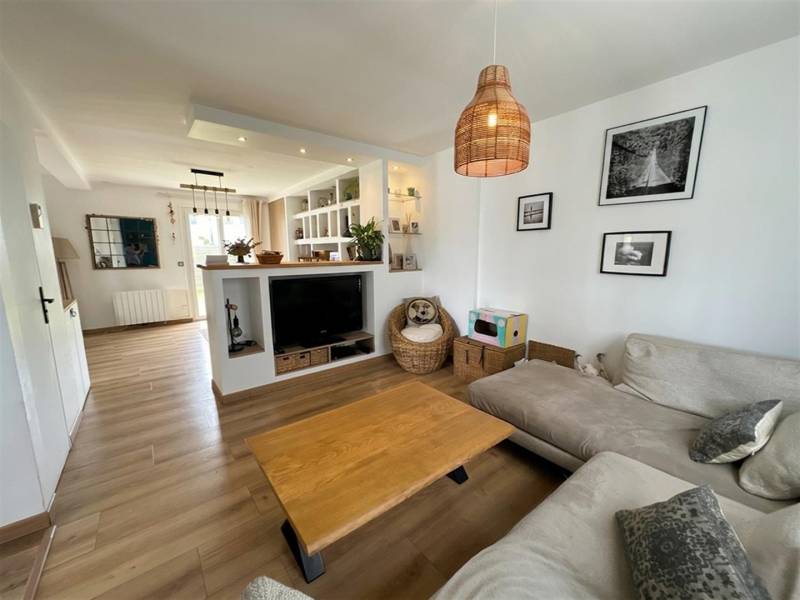 En EXCLUSIVITÉ, Maison NON-MITOYENNE en TRÈS BON ÉTAT bien située à GAINNEVILLE (76700)