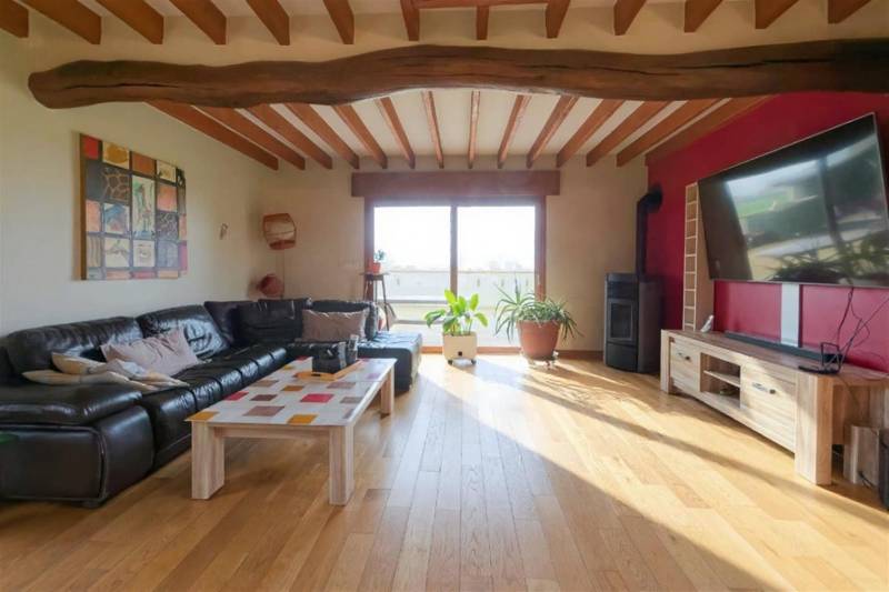 Belle Maison à COLOMBAGES 150m² offrant vie de PLAIN-PIED très bien située à 5min de SAINT-ROMAIN DE COLBOSC (76430)